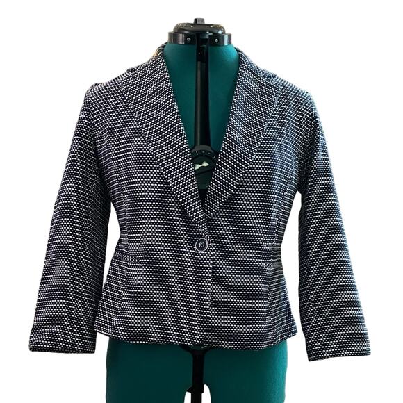 Cynthia Rowley Jackets & Blazers - NWT Cynthia Rowley Women’s Blazer Size Medium Color Black and White *See pics